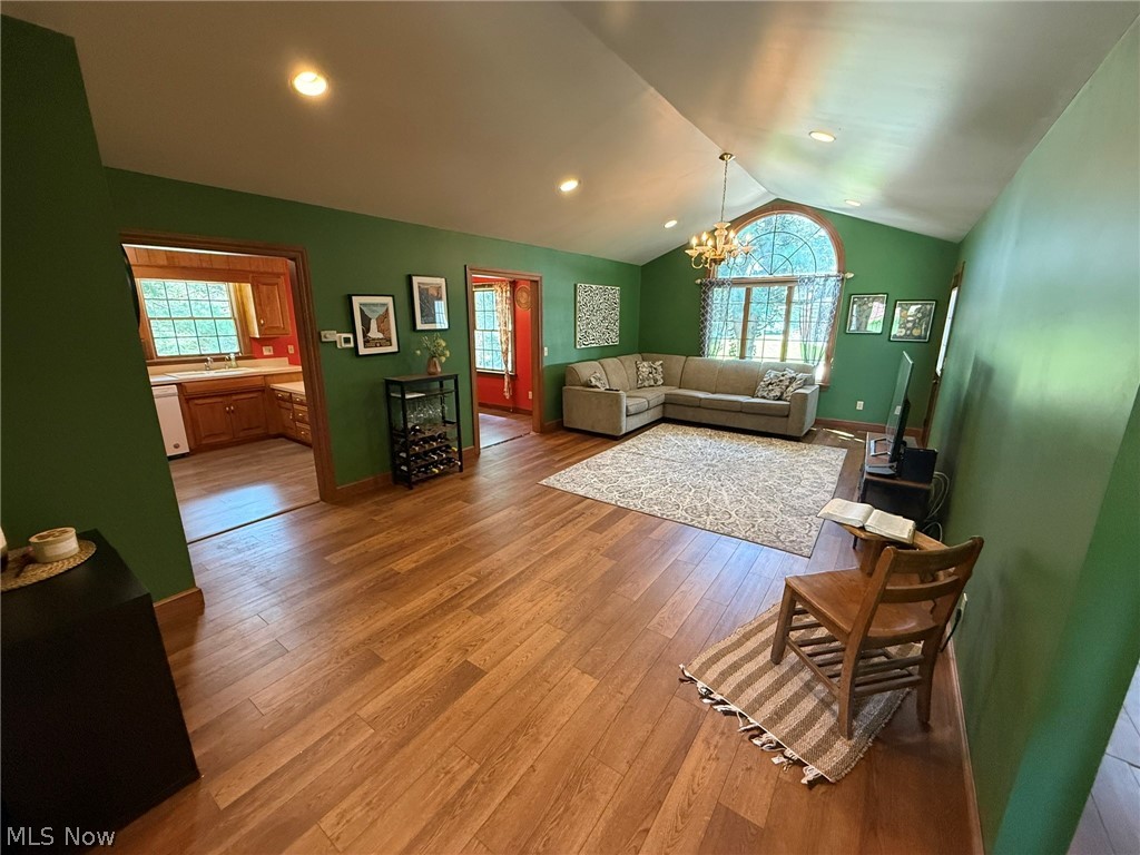 238 Edgemore Street NE Sugarcreek OH 44681