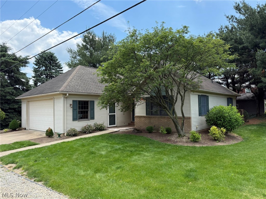 238 Edgemore Street NE Sugarcreek OH 44681