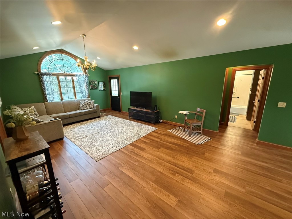 238 Edgemore Street NE Sugarcreek OH 44681
