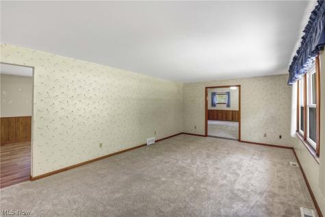 301 Crosse Road Amherst OH 44001