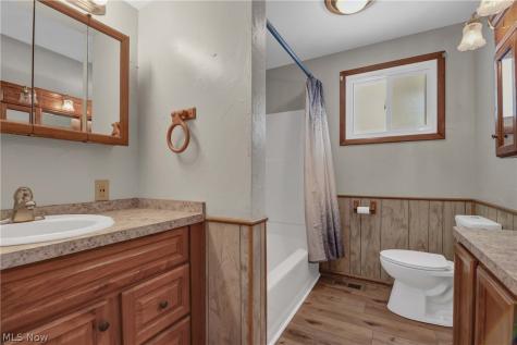 301 Crosse Road Amherst OH 44001