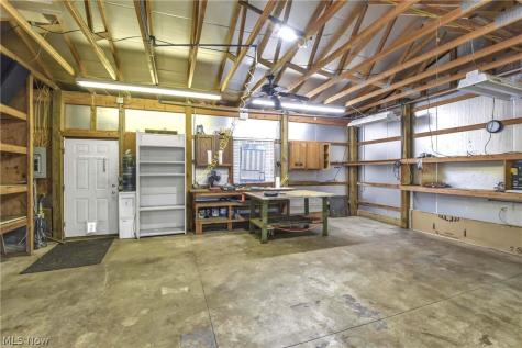 301 Crosse Road Amherst OH 44001