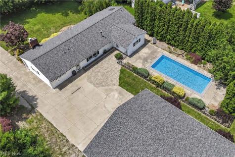 301 Crosse Road Amherst OH 44001