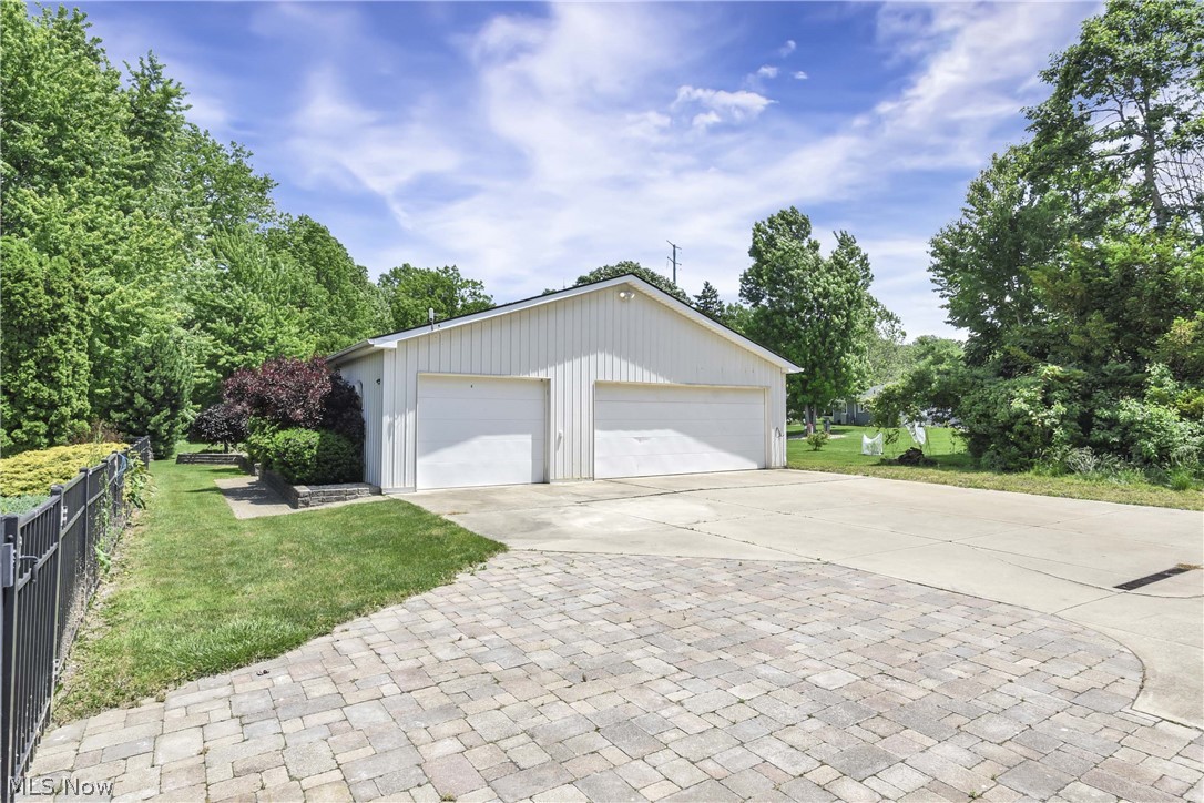 301 Crosse Road Amherst OH 44001