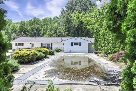 301 Crosse Road Amherst OH 44001