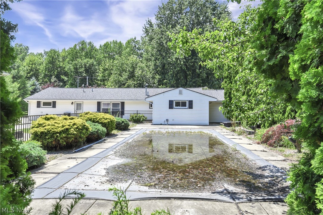 301 Crosse Road Amherst OH 44001