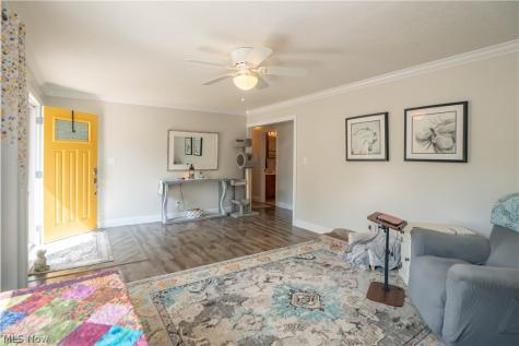 374 Woodlawn Reserve Road Akron OH 44305