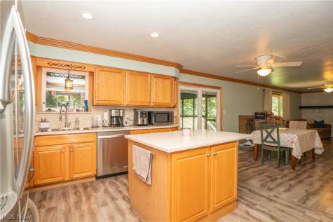 374 Woodlawn Reserve Road Akron OH 44305