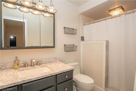 374 Woodlawn Reserve Road Akron OH 44305
