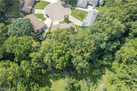 374 Woodlawn Reserve Road Akron OH 44305
