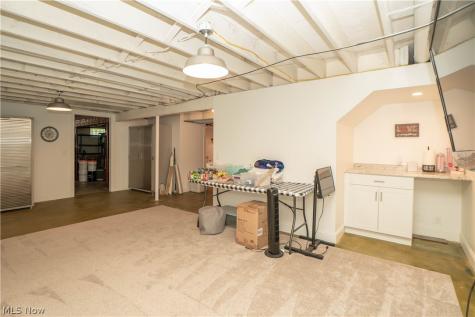 374 Woodlawn Reserve Road Akron OH 44305