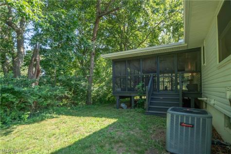 374 Woodlawn Reserve Road Akron OH 44305