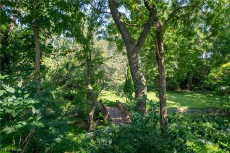 374 Woodlawn Reserve Road Akron OH 44305