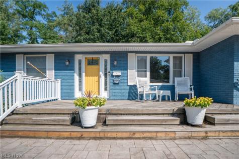 374 Woodlawn Reserve Road Akron OH 44305