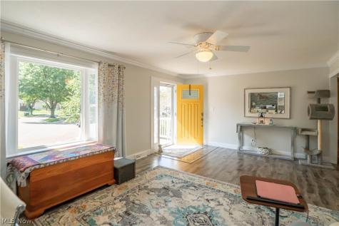374 Woodlawn Reserve Road Akron OH 44305