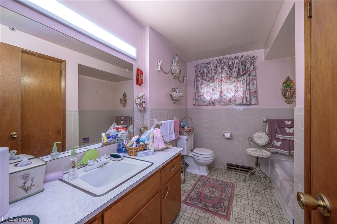 1931 Taft Avenue NE Canton OH 44705