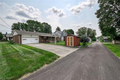 1931 Taft Avenue NE Canton OH 44705