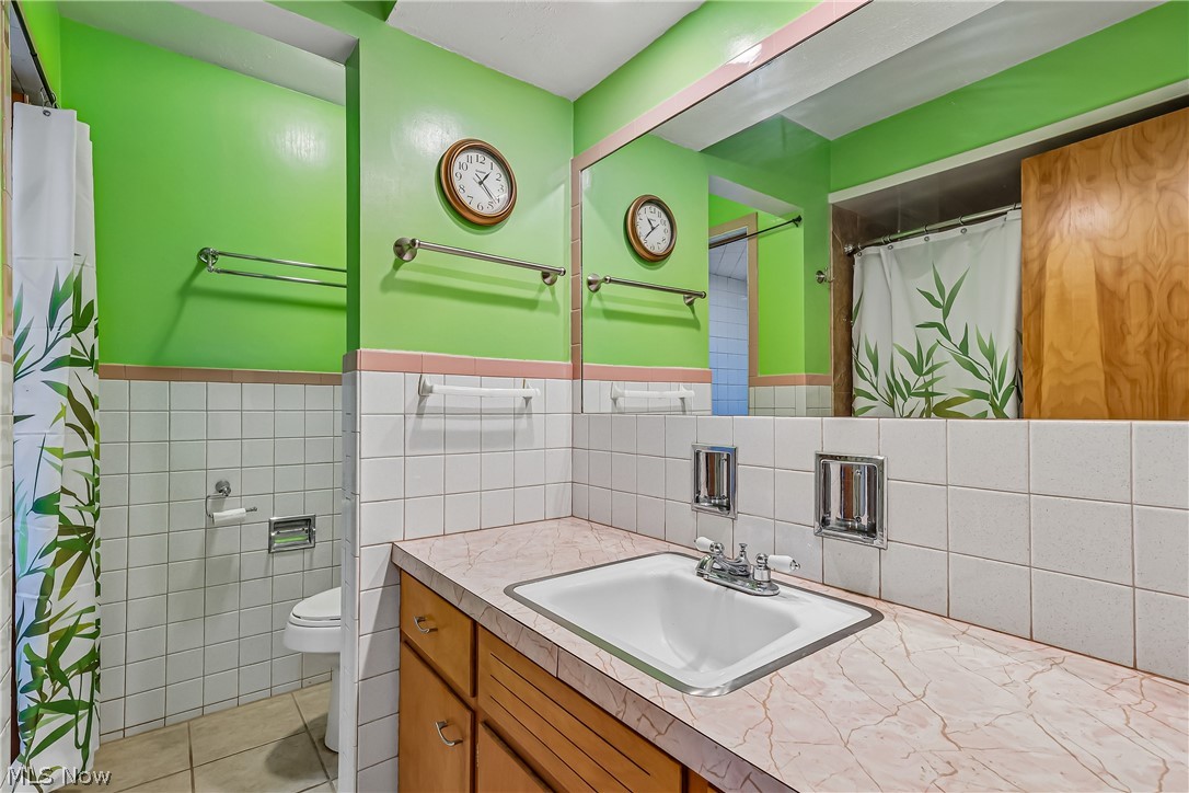 2060 6th Street SW Akron OH 44314