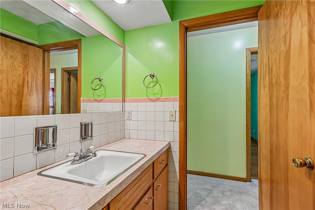 2060 6th Street SW Akron OH 44314
