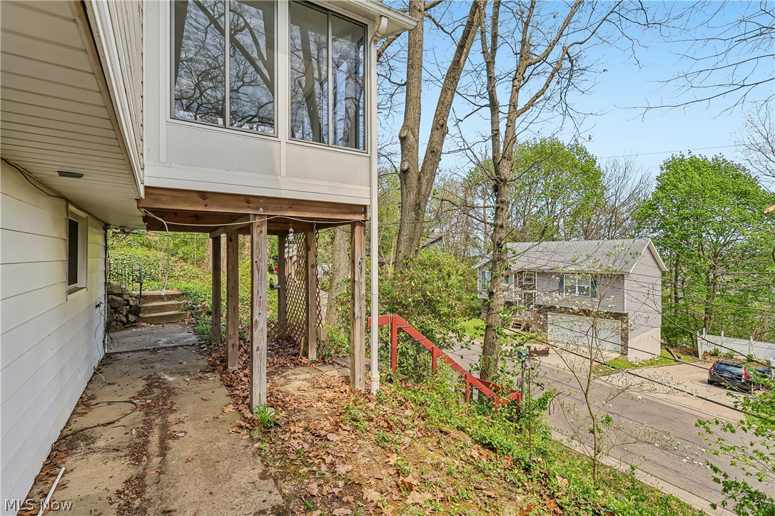 2060 6th Street SW Akron OH 44314