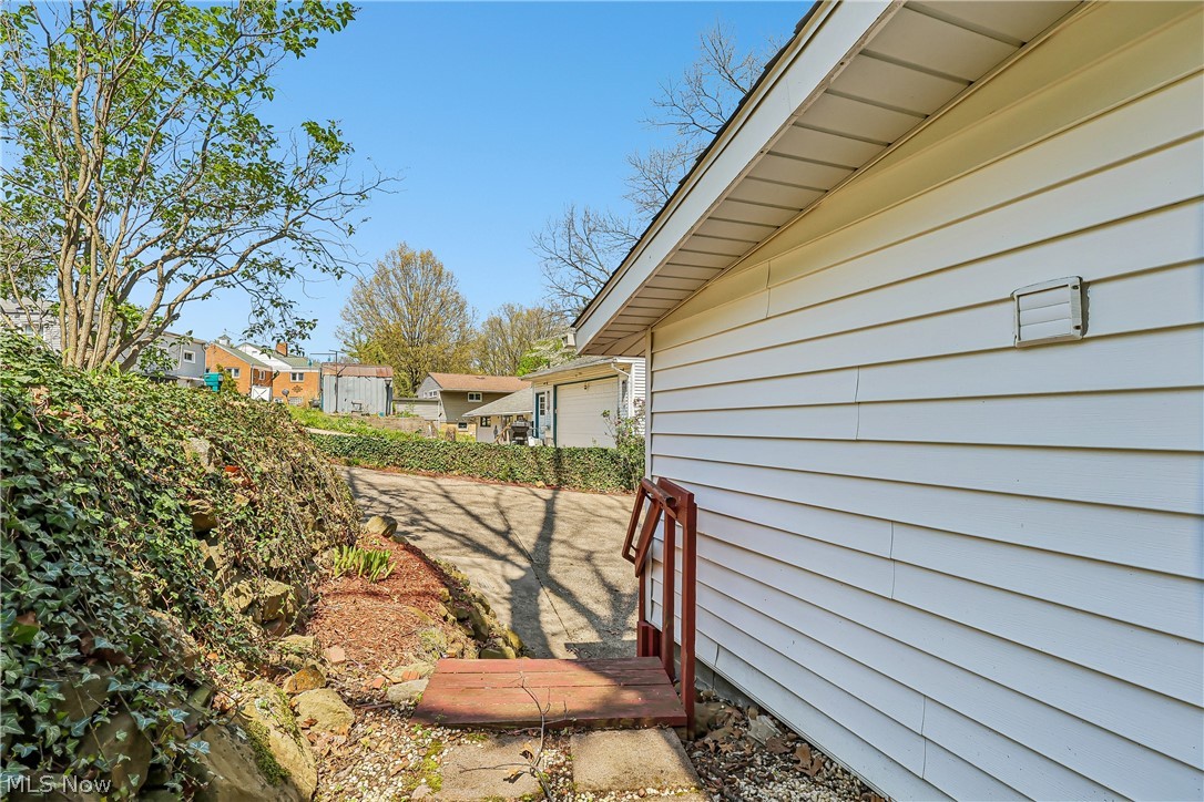 2060 6th Street SW Akron OH 44314