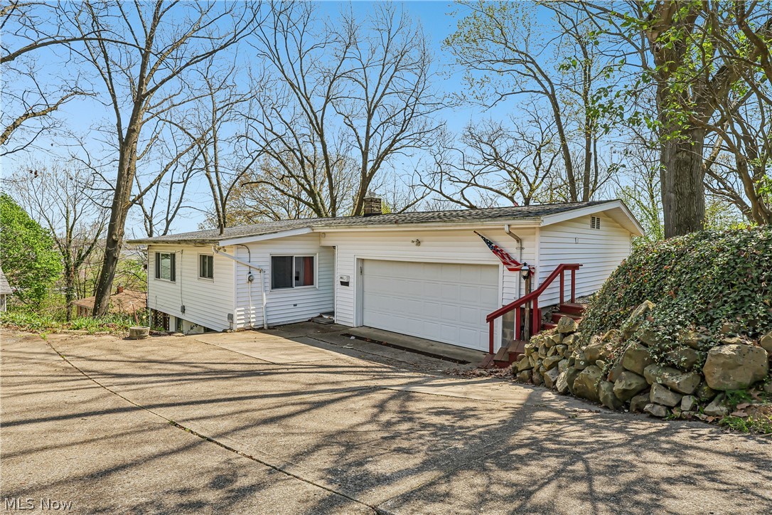 2060 6th Street SW Akron OH 44314