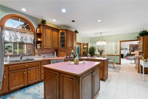 6705 Arlington Avenue NW Massillon OH 44646