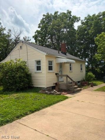 581 Fillmore Avenue Akron OH 44314