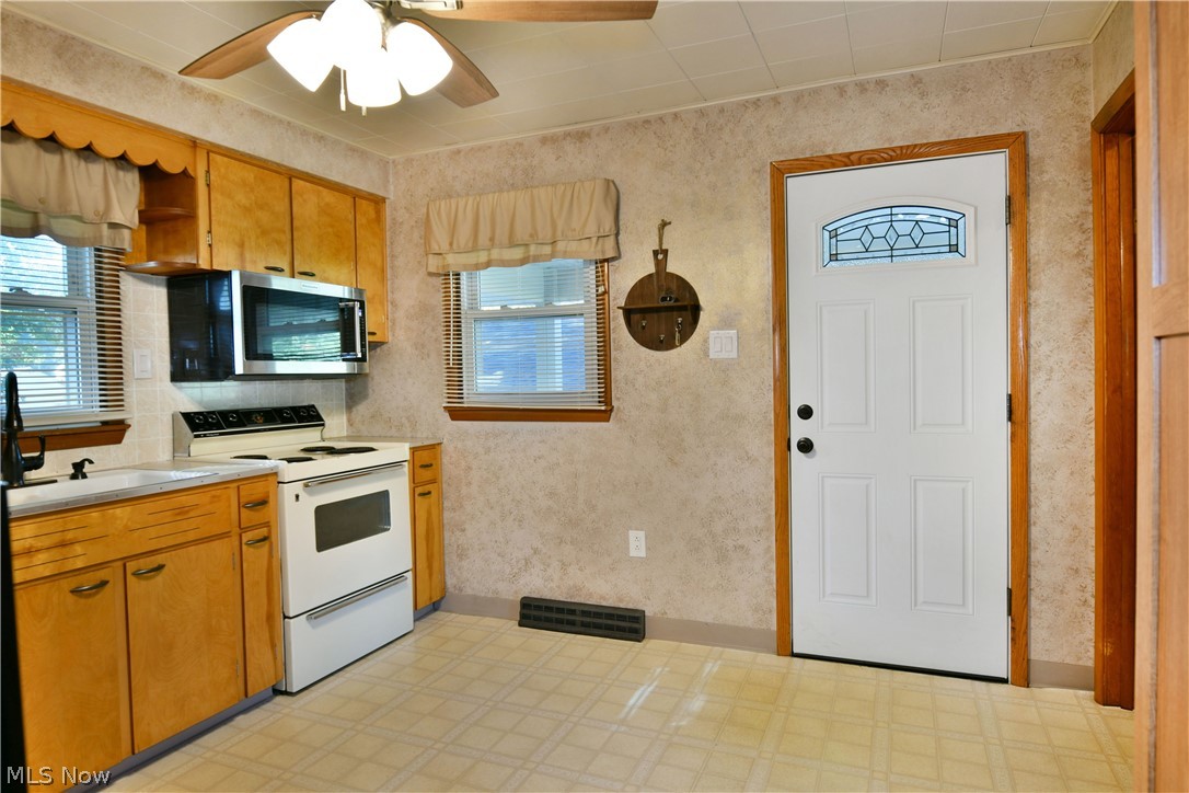 4363 Rambler Avenue Newton Falls OH 44444