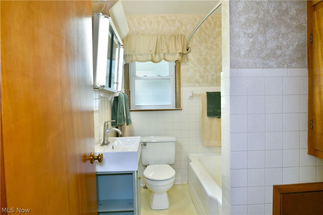 4363 Rambler Avenue Newton Falls OH 44444