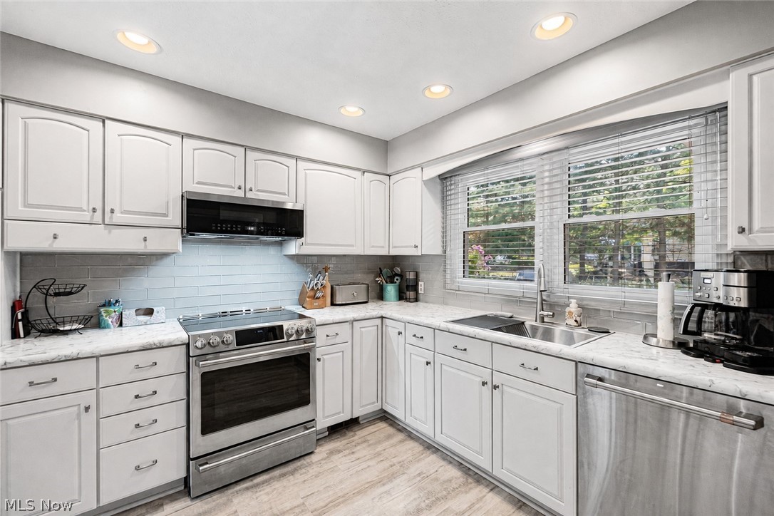 31635 Newbury Boulevard Avon Lake OH 44012