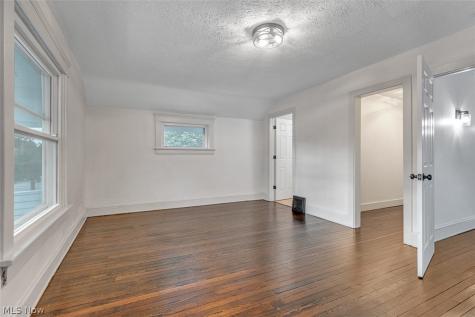 1567 Coutant Avenue Lakewood OH 44107
