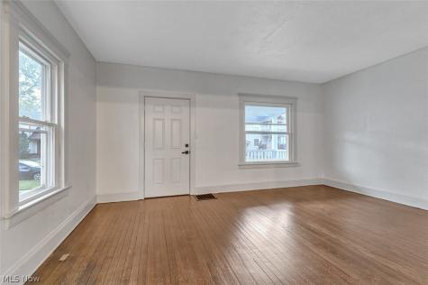 1567 Coutant Avenue Lakewood OH 44107