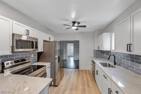 1567 Coutant Avenue Lakewood OH 44107