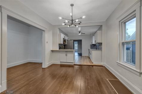 1567 Coutant Avenue Lakewood OH 44107