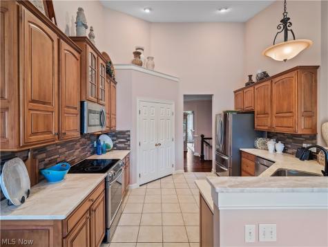 39178 Hawthorne Drive Avon OH 44011