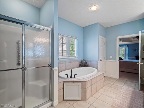 39178 Hawthorne Drive Avon OH 44011
