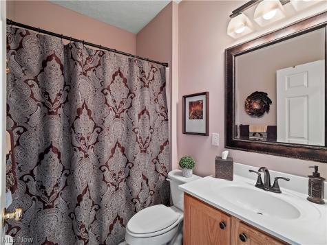 39178 Hawthorne Drive Avon OH 44011