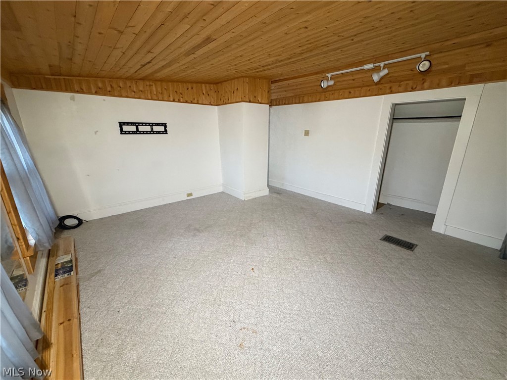 1512 Wyoming Avenue East Liverpool OH 43920