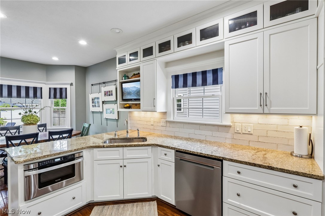 21160 Beachwood Drive Rocky River OH 44116