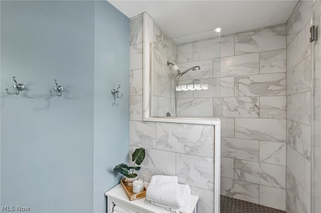21160 Beachwood Drive Rocky River OH 44116