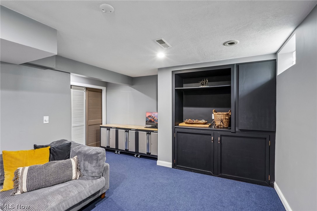 21160 Beachwood Drive Rocky River OH 44116