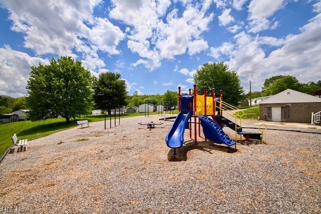 2737 Barn Drive SW Canton OH 44706