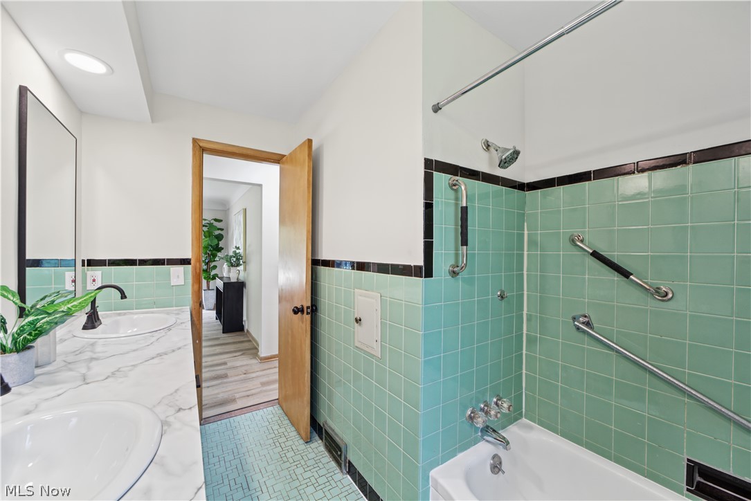 133 Brush Road Richmond Heights OH 44143