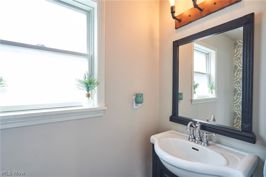 780 Bates Road Rocky River OH 44116