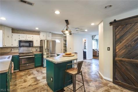 780 Bates Road Rocky River OH 44116