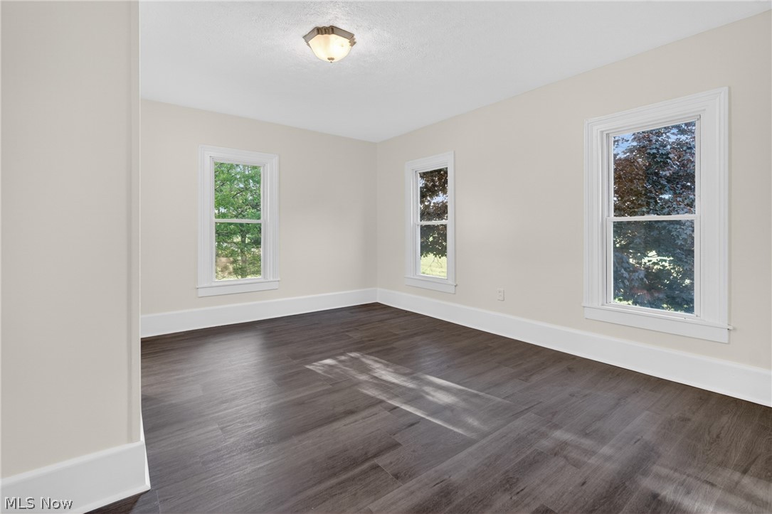 9865 Tallmadge Road Diamond OH 44412