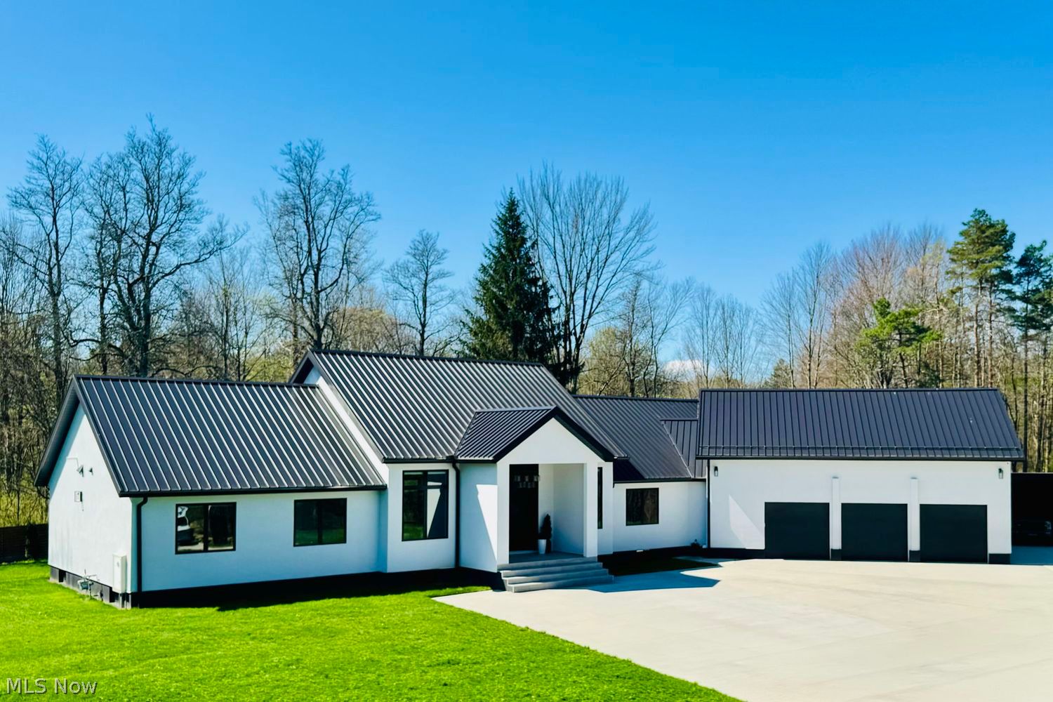 2110 Mattingly Road Hinckley OH 44233