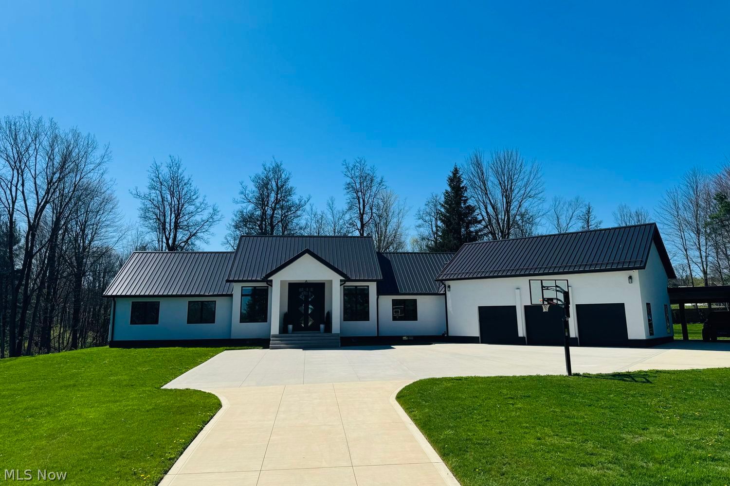 2110 Mattingly Road Hinckley OH 44233
