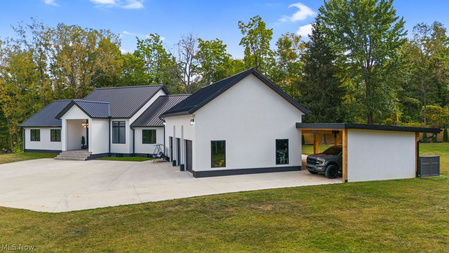 2110 Mattingly Road Hinckley OH 44233